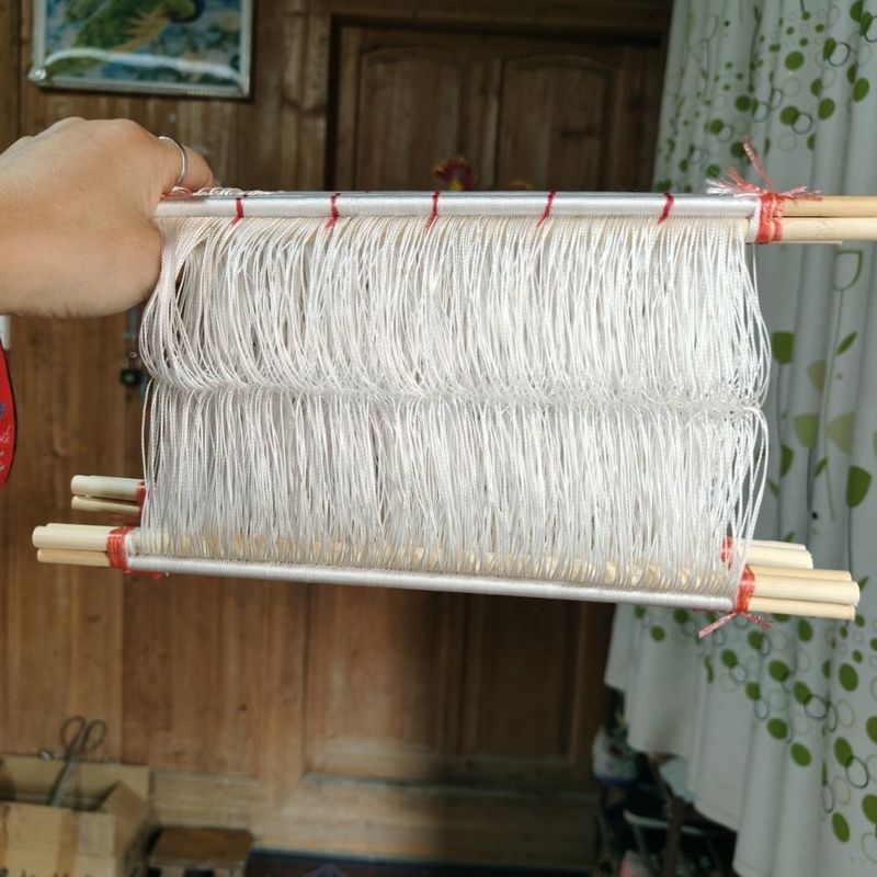 160-280 Threads for Weaving Machines, Specifically for Ethnic Minority Handcrafted Accessories