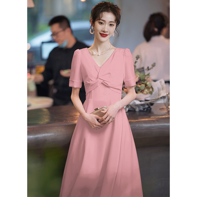 Pink evening dress can usually be worn in winter birthday small dress dress daily appointment engagement bridesmaid small gift dress