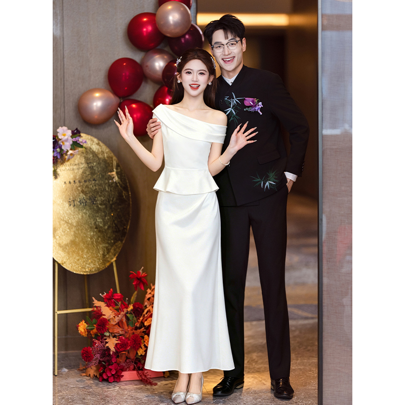 Off-Shoulder White Engagement Dress That Can Be Worn Casually, Fake Two-Piece Dress, Formal Occasion White Dress for Marriage Registration
