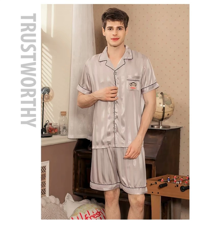 Khỉ miệng lớn bộ đồ ngủ mùa hè của nam giới mỏng băng lụa quần short ngắn tay nam phục vụ tại nhà mùa hè bộ đồ lụa màu xám nhạt - Giải trí mặc / Mum mặc