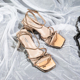 Dép giày phẳng của phụ nữ 2020 cổ tích mùa hè ở gót chân dày chỉnh sửa gót tinh thể thấp đầu vuông trong suốt giày La Mã