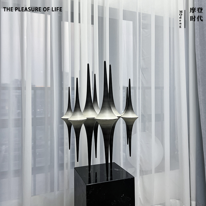 Light Luxury Metal Reflection Cone Art Cone-Shaped Ornament Model Room Sales Office Display Stand Entrance Tv Cabinet Decoration