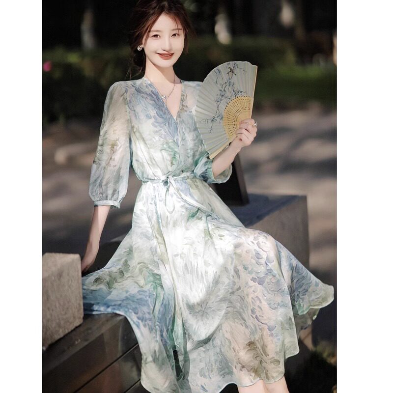 Korean 2026 Summer New Design Mid-Length V-Neck Waist-Cinching Three-Quarter Sleeve Chiffon Floral French Dress Korean 2026 Summer New Design Mid-Length V-Neck Waist-Cinching Three-Quarter Sleeve Chiffon Floral French Dress