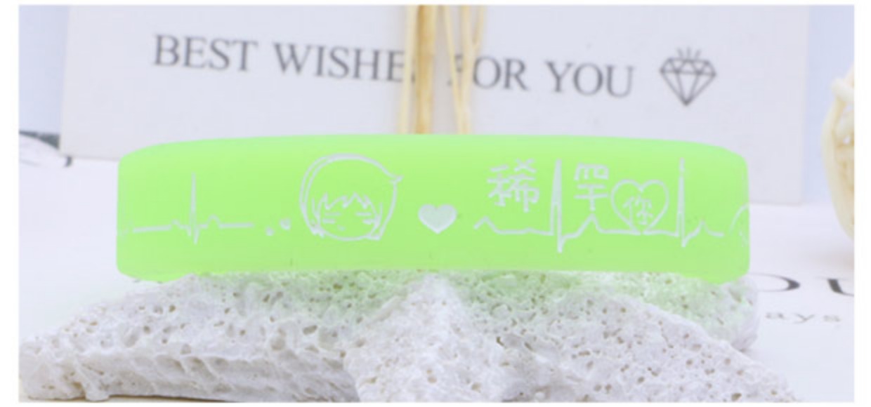 Vòng tay dạ quang bé trai và bé gái dạ quang phiên bản Hàn Quốc của cặp đôi xu hướng cá tính vòng đeo tay silicon vòng đeo tay silicon một cặp trang sức nhỏ vòng phong thuỷ