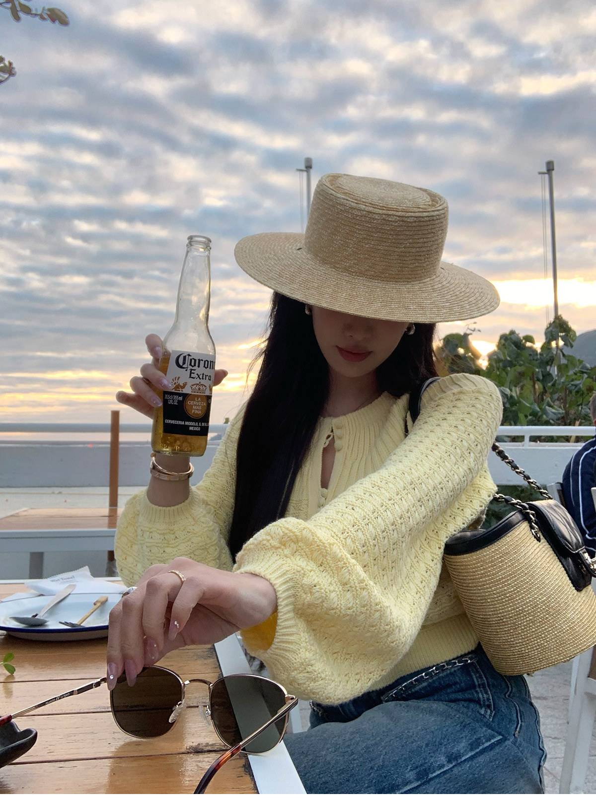 시 웨이 리앙 봄날 전복 프랑스식 낭만주의 루즈핏 느긋한 라운드 넥 벌룬 소매 홀로우 아웃 오픈 가디건 상세 이미지 37