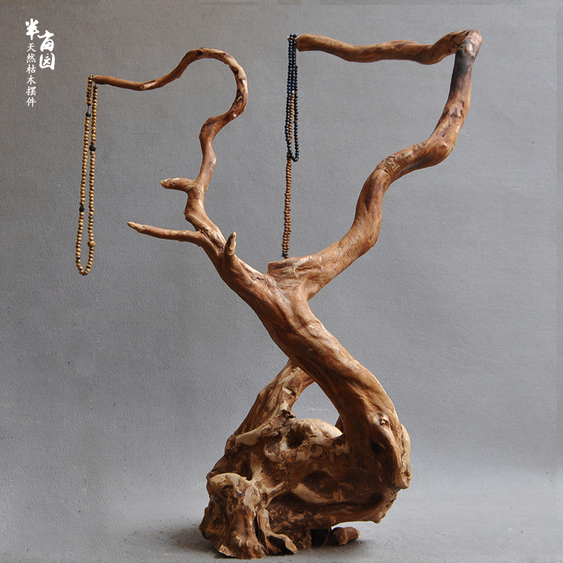 Natural old dry wood roots with shape carving piece of rooms hanging jewelry shows parrot bird habitat stand