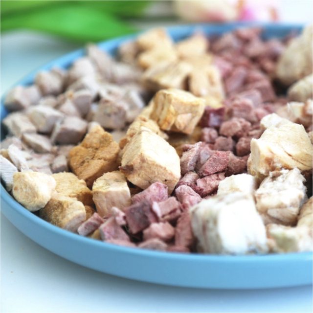 100g pet dog and cat freeze-dried snacks beef chicken quail raw bone and meat fattening hair and cheeks freeze-dried food