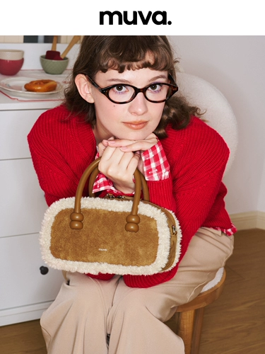 Muva Marshmallow Sumbag Sumbag 2024 Осень и зимние носимые наклонные плечи. Случайный стиль. Случай 10.14 Новый продукт