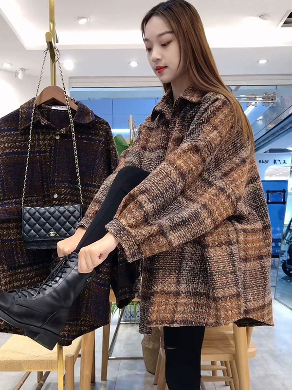 Hong Kong Style Retro Thickened Woolen Mid-Length Plaid Shirt for Women, Autumn and Winter Fashion Versatile Casual Brushed Shirt Jacket