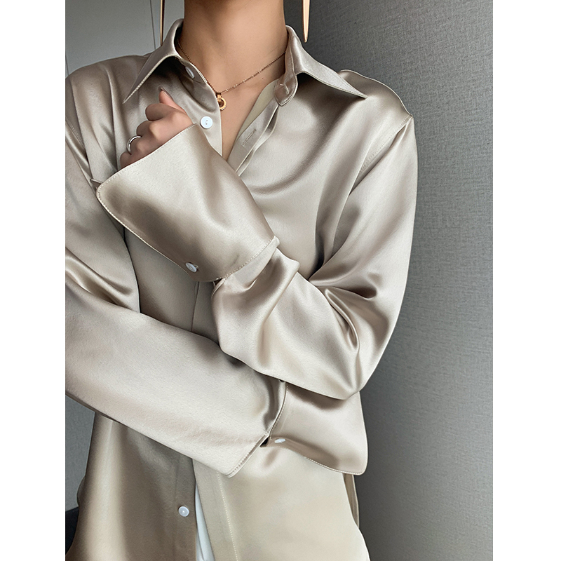 High-End Heavy Pearl Satin Long-Sleeved Shirt for Women, Spring and Autumn Design, Layered with a Draping Effect, Elegant and Professional Style, Trendy Shirt