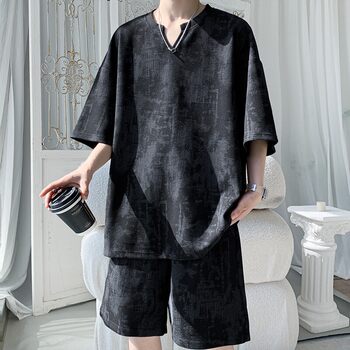 Tie-Dye Ice Silk Casual Suit for Men, Summer Cool American Retro Loose V-Neck Short-Sleeve T-Shirt and Five-Point Shorts Two-Piece Set