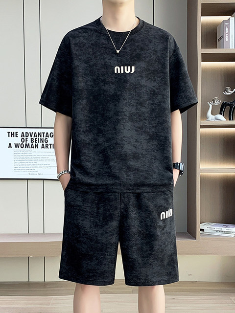Summer new ice silk suit men's short-sleeved T-shirt with casual sports shorts and a complete set of fashionable clothes