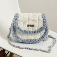 Седельная сумка белый лед+серый материальный пакет