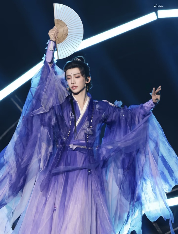 Liu Yu's Same Style Hanfu, Purple Butterfly Shadow Heavy Embroidery, Large-Sleeved Shirt, Ancient Style, Waist-Length, Fairy-Like, Flowing Large Skirt for Dance