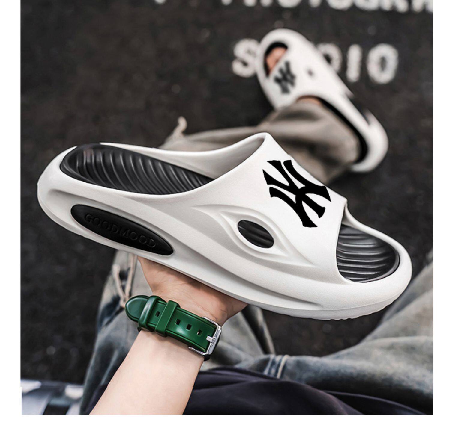 Отдых тапочки 拖鞋男潮牌2025新款夏季踩屎感家用防滑凉拖男士外穿潮流运动大码 1896680027