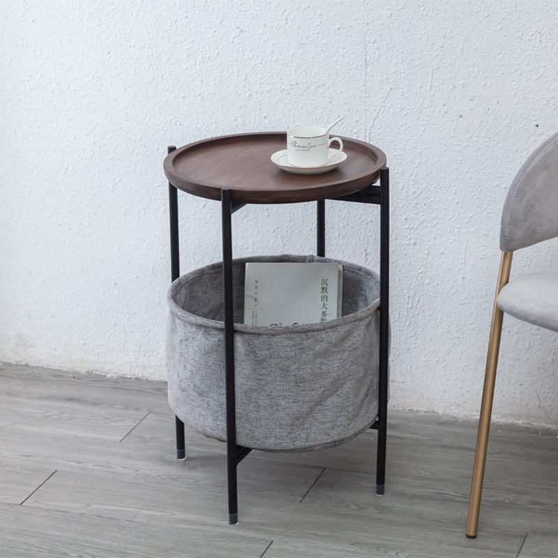 A few walnuts on the sofa side reception small round table storage mini bedside table light luxury creative living room solid wood coffee table corner