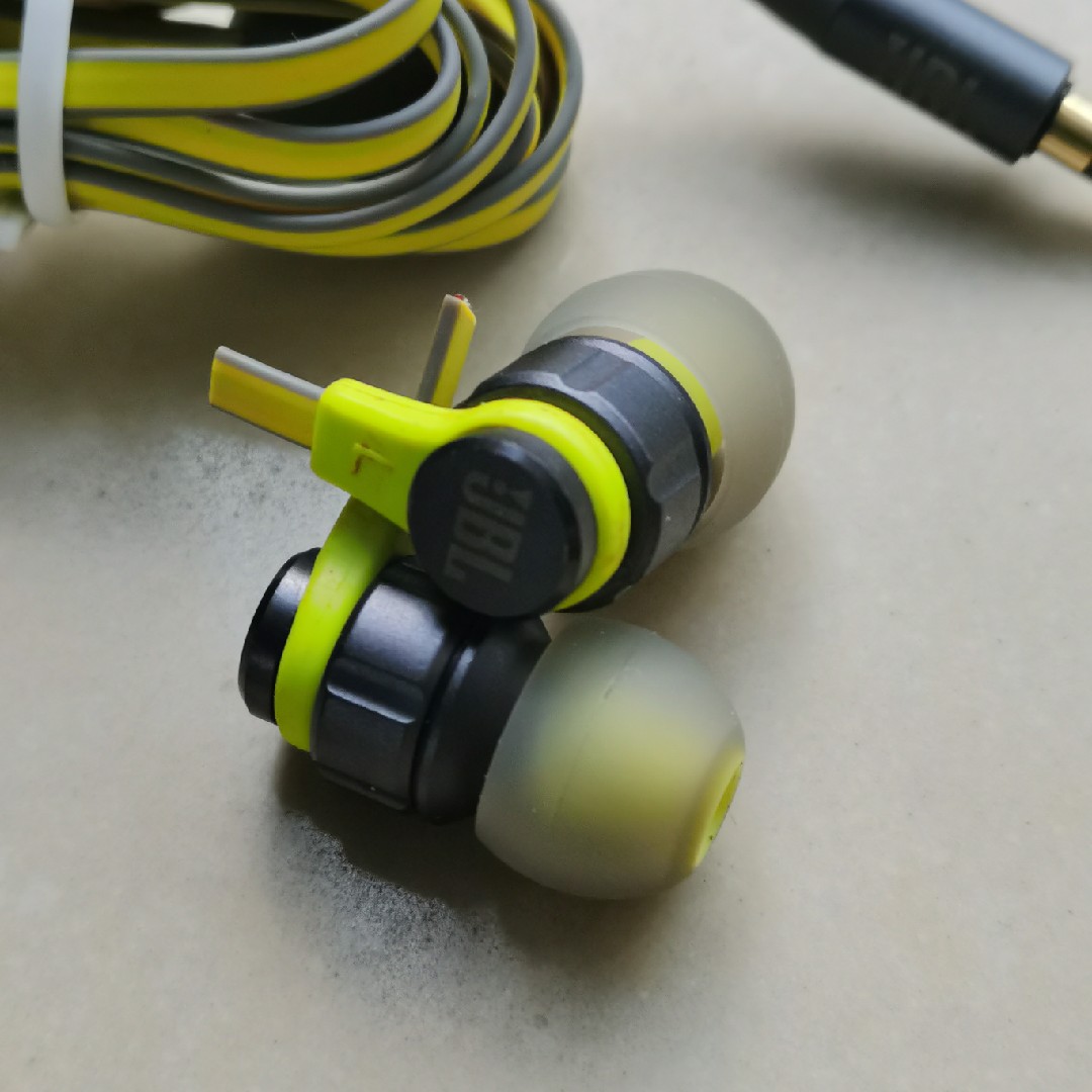 JB T180 cord cutting earphone with one original cord DIY research one price