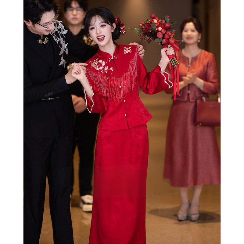 New Chinese-Style Toast Dress for the Bride, High-End Tassel Elegant Engagement Dress, Classy Wedding Banquet Cheongsam, Xiuhe Suit