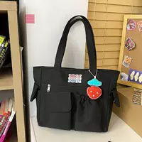 Черная клубника, подвеска