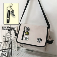 Белая+кроссовки [бесплатные случайные значки]