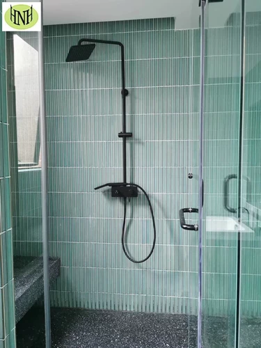 Длинная полоса бетонная керамическая мозаика зеленая ледяная трещина