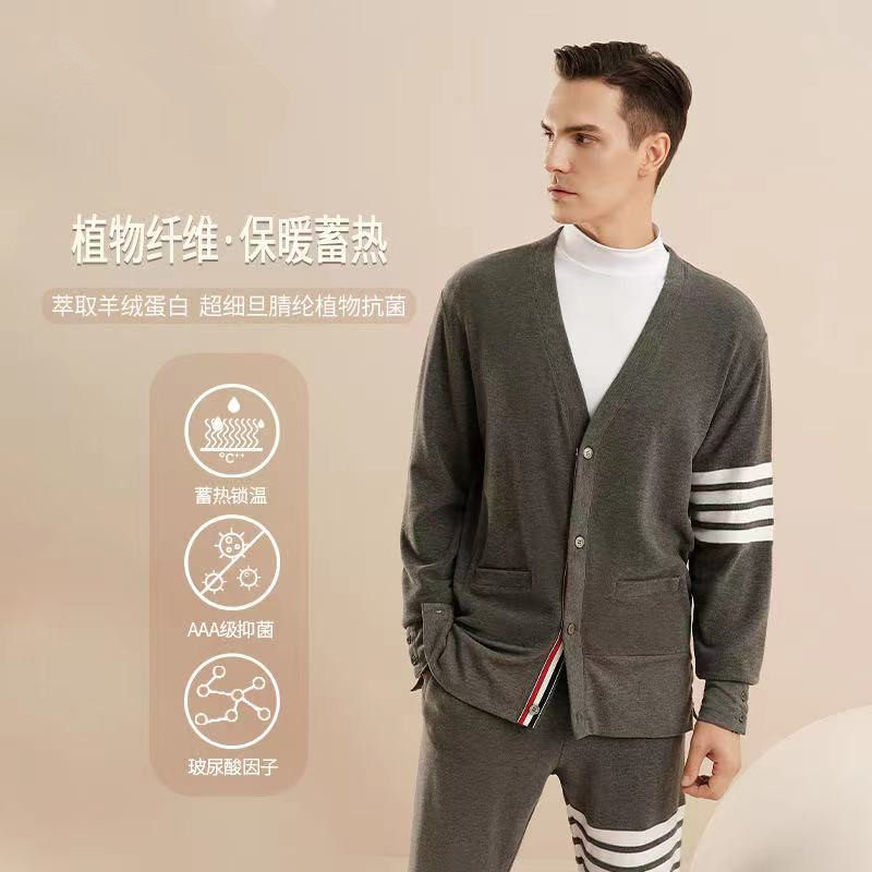 TB co-branded High-end Cashmere Knit Casual Cardiovert 4-bar Stripes 100 hitch Casual Tide Card Jacket Spring Autumn Male