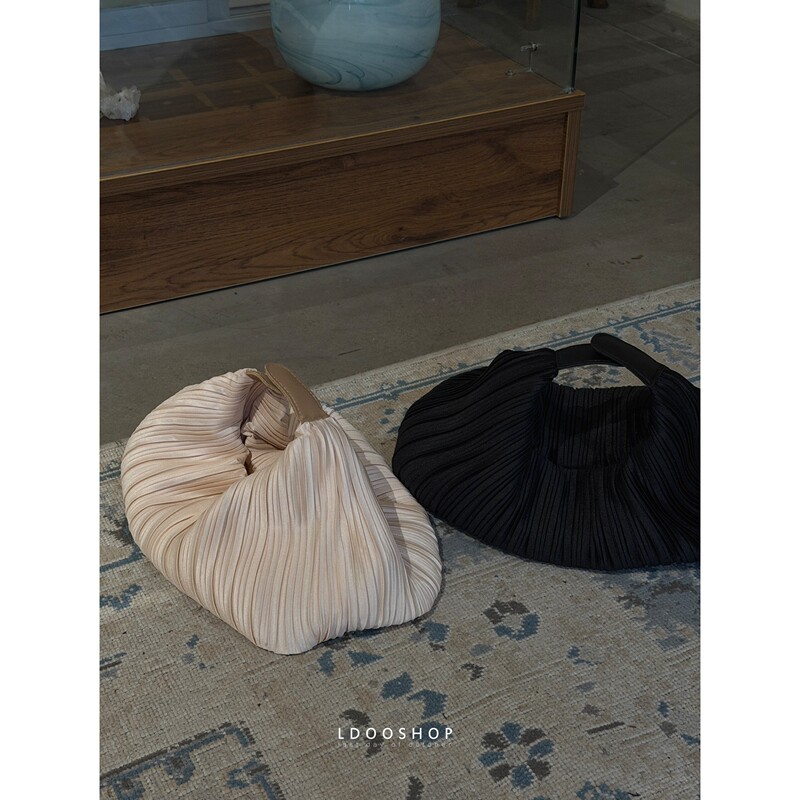 Ldo Svop Shell Pleated Handbag, Minimalist, Lightweight, Versatile for All Seasons, Large Capacity Zipper Tote Bag, Two Colors