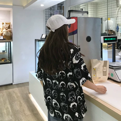 Super Fire Cec Ship и древняя девочка Хонконг ароматизированная короткая -накалена