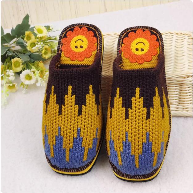 Purely Handmade Home Couple Slippers, Non-Slip and Wear-Resistant, Men's and Women's Woolen Knitted Wedding Shoes, Spring and Autumn Slippers, Finished Products