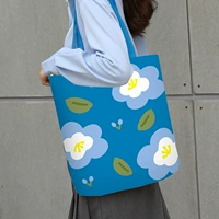 Маленький цветочный голубой