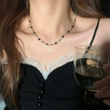 Черное дизайнерское ожерелье, цепочка до ключиц, легкий роскошный стиль, тренд сезона, коллекция 2023, популярно в интернете