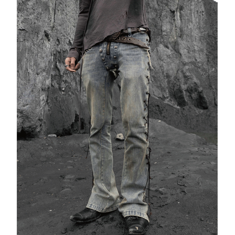 The Space between Us《Bandage》Visual Rivet Jeans Has a Slightly Flared Design with Straps That Make You Look Taller