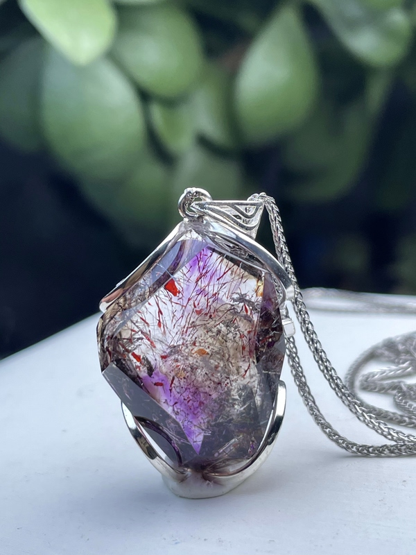 Natural Super Seven Amethyst Pendant Fireworks Purple Super Seven Lily of the Valley Purple Pyramid Necklace Without Optimization Silver Inlay Natural Super Seven Amethyst Pendant Fireworks Purple Super Seven Lily of the Valley Purple Pyramid Necklace Without Optimization Silver Inlay