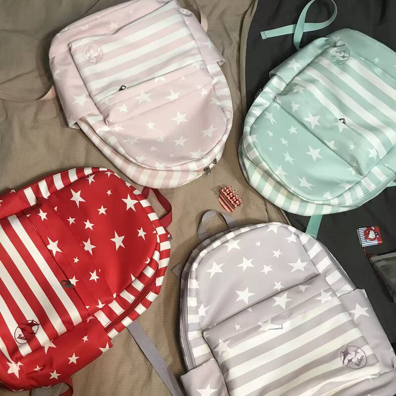 Striped Star Backpack for Women, Korean Style, Fresh, Suitable for Middle and High School Students, Large Capacity, Lightweight, Casual Travel Backpack