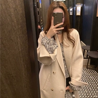 Бежевая куртка