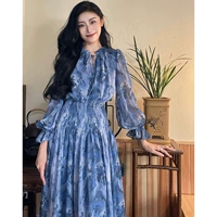 Синее платье