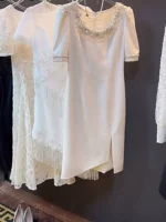 Белое платье