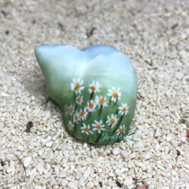 Handmade handdrawn blue sky and white cloud matte small daisies sea nut shell decoration for resident crab replacement shell