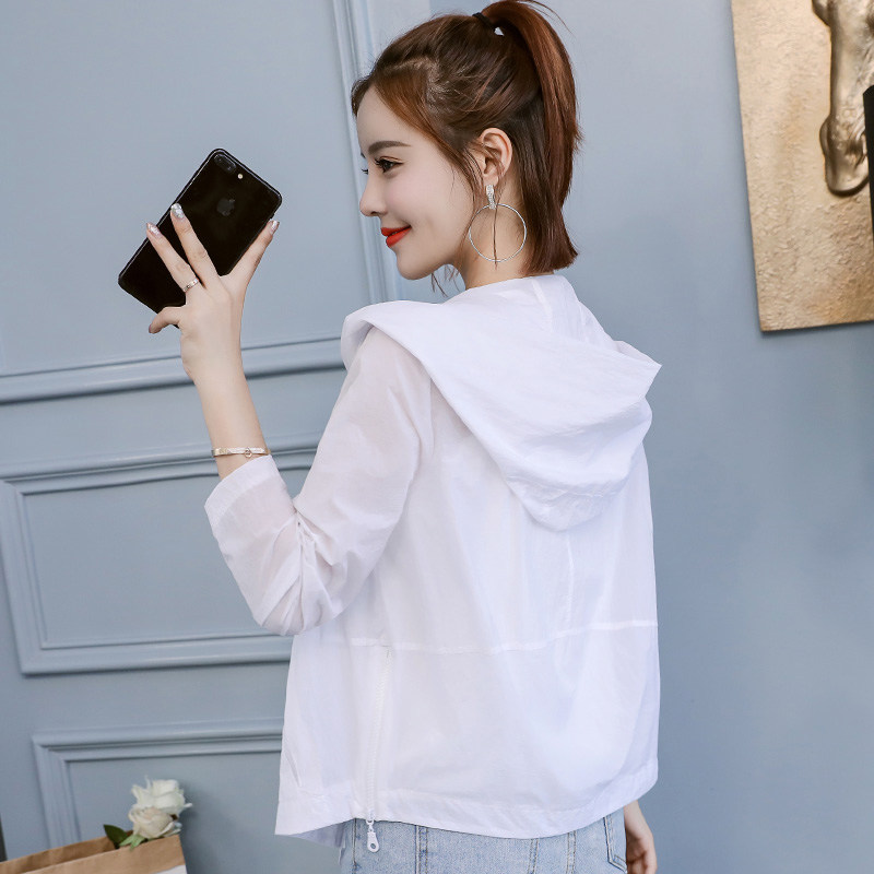 Korean version of summer sun protection clothing women's 2022 new short section thin solid color hooded breathable sun protection clothing women's thin coat