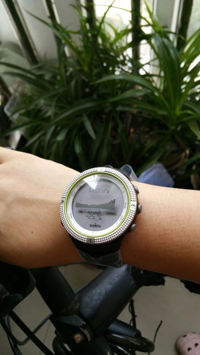 suunto mountaineering watch