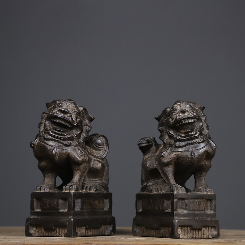 Shanxi bluestone antique pure hand carved bluestone zi mother female male and female zhongtang stone lion Chinese antique space ornaments