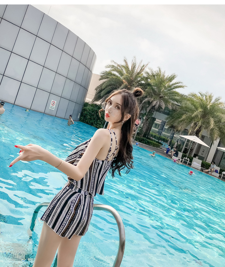 Bộ đồ bơi nữ ba mảnh của nữ sinh bảo thủ che bụng thon gọn gợi cảm Hàn Quốc 2018 mới tắm nước nóng mùa xuân đồ bơi 2 mảnh kín đáo