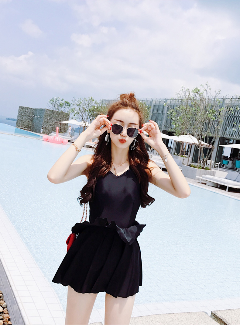 Đồ bơi Yi Meishan nữ liền thân bảo thủ che bụng thon gọn ngực nhỏ thu thập gợi cảm kiểu váy hàn quốc spa đen bơi - Bộ đồ bơi One Piece áo tắm 1 mảnh