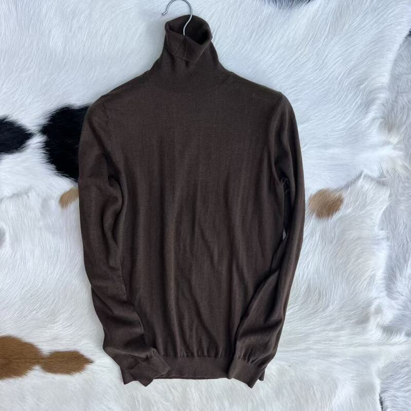 Spanish Light Luxury 95% Cotton 5% Cashmere Ultra-Fine Yarn Men's Soft Textured Turtleneck Knit Sweater Base Layer Spanish Light Luxury 95% Cotton 5% Cashmere Ultra-Fine Yarn Men's Soft Textured Turtleneck Knit Sweater Base Layer