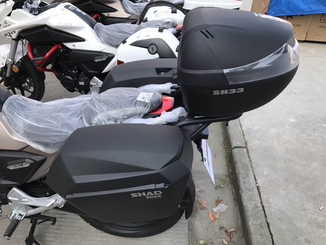 Lifan Motorcycle Equipment KPT200LF200-10L Shad Three Box Shad Box Tank Case Modified