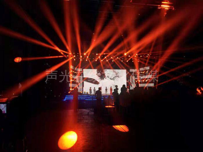Light-light sound stage back panel LED big-screen construction activities to set up the company's annual meeting