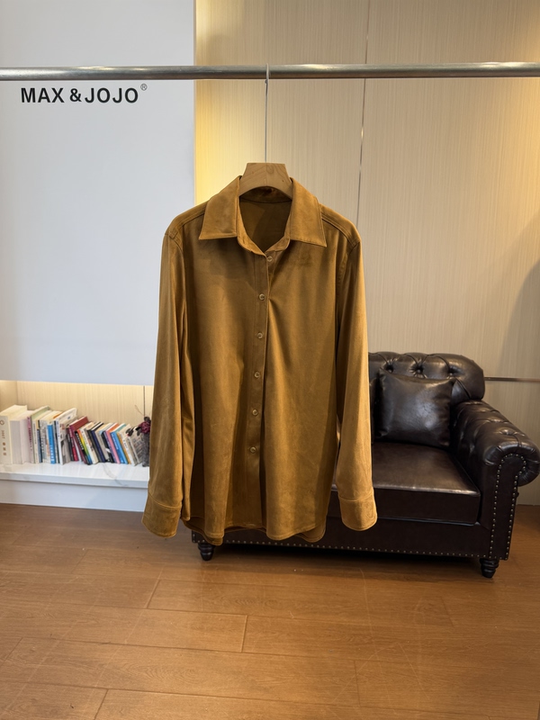 26 Autumn New Style Polyester Spandex Blend Ginger Candy Color Suede Shirt with a Turn-Down Collar, Loose Fit, Drapey Long Sleeves, and Elegant Top 26 Autumn New Style Polyester Spandex Blend Ginger Candy Color Suede Shirt with a Turn-Down Collar, Loose Fit, Drapey Long Sleeves, and Elegant Top