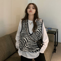 V-neck zebra pattern loose outside wear knitted sweater vest jacket outside with a heart womens spring top two-piece summer