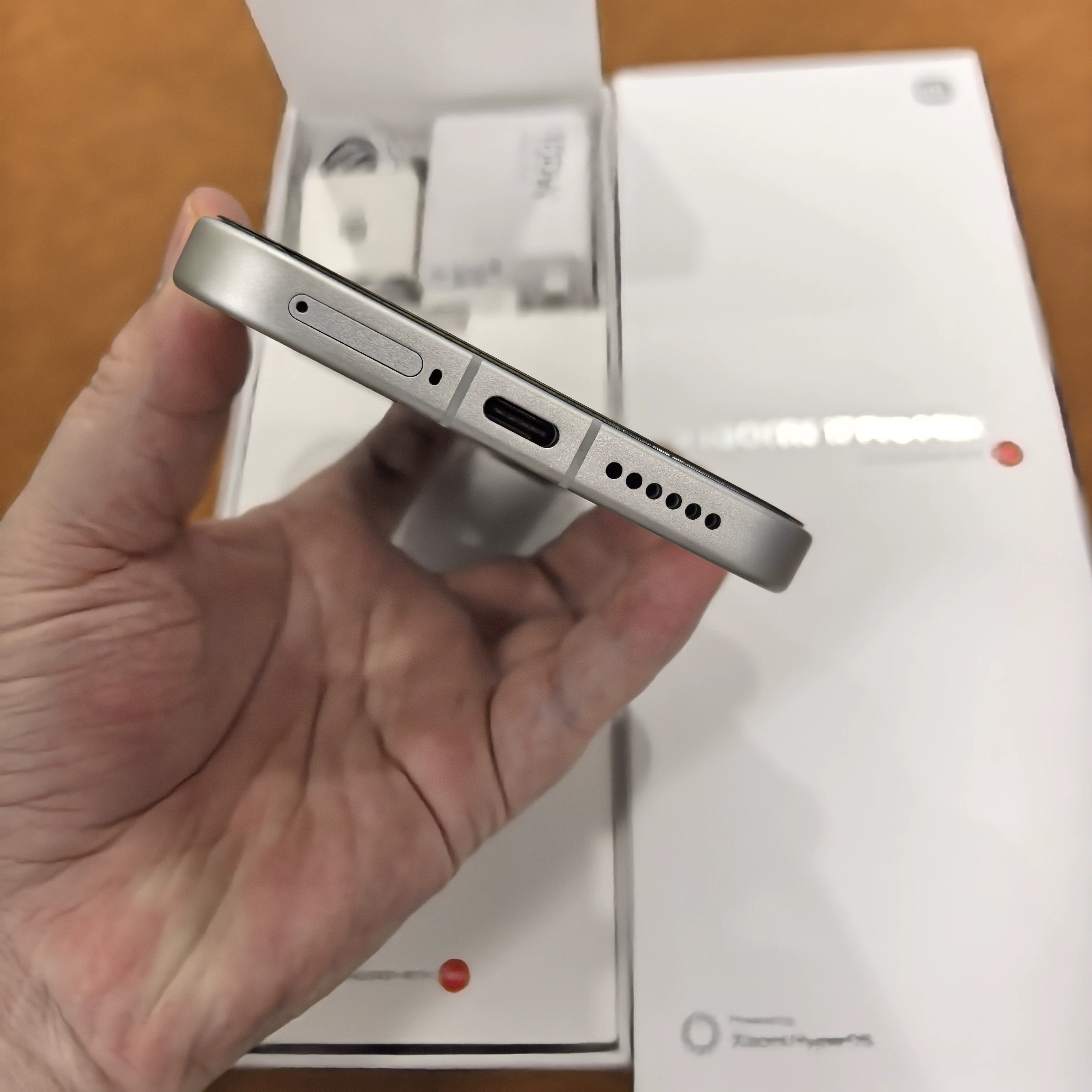 MIUI/ Xiaomi, мобильный телефон, 17 pro max