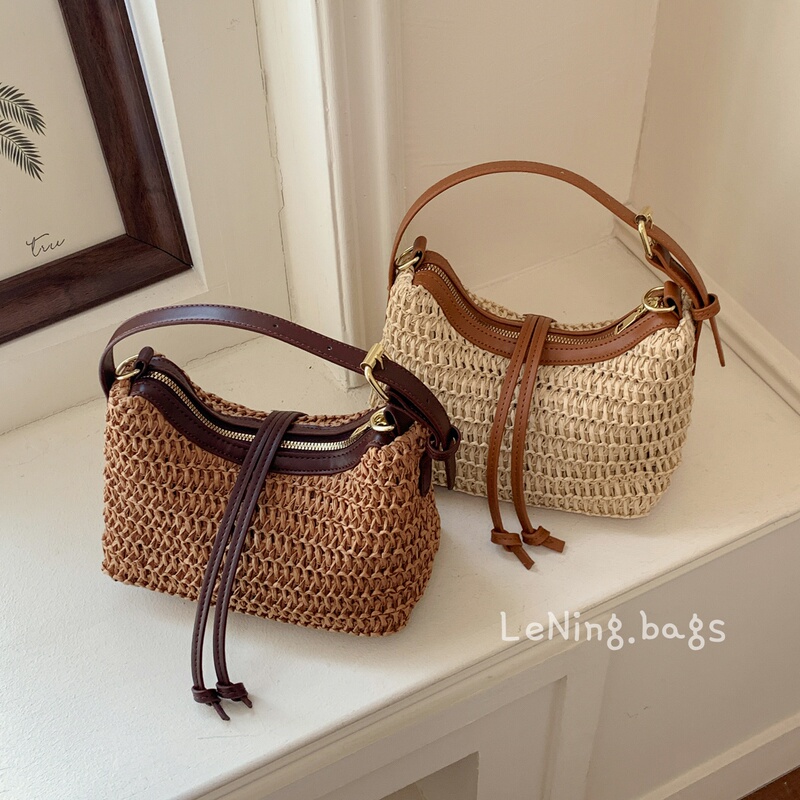 Summer Casual Style Straw Crossbody Bag with Soft Leather Design, Versatile and Practical Mini Phone Bag for Beach Vacations Summer Casual Style Straw Crossbody Bag with Soft Leather Design, Versatile and Practical Mini Phone Bag for Beach Vacations